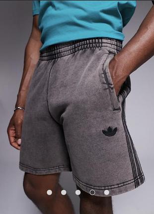 Шорти adidas originals premium essentials