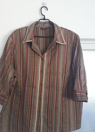 Thea 42
plus
52/6xl/60 батал
женская рубашка с рукавами 3/4, застегивается на пуговицы, по бокам маэ разрезы
62% хлопок, полиэстер
идеальное состояние