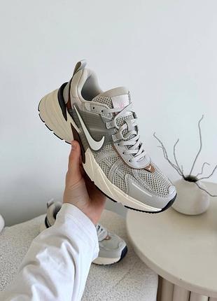 Nike v2k runtekk brown beige