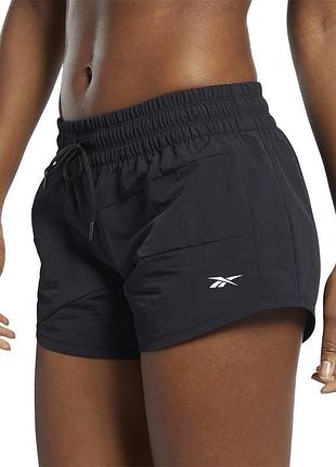 Спортивні шорти reebok