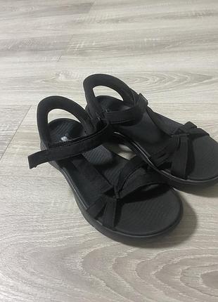 Сандалі skechers 38 р