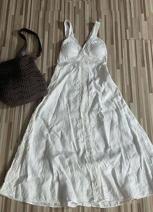 В ідеальному стані лляне плаття zara