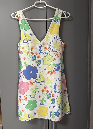 Сукня у квітковий принт asos