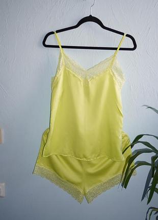 Тоненькая пижама tezenis