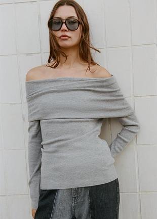 Трикотажний светр із відкритими плечима від zara