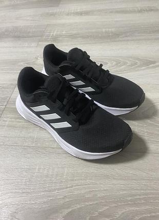 Кросівки adidas 39 р