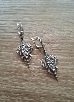 Серьги серебряные с зеленым ониксом король жуков