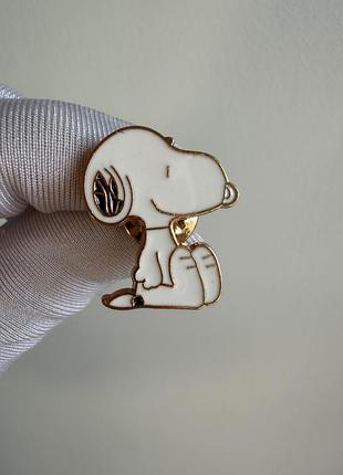 Пін значок металевий брошка снупі (snoopy) із коміксу peanuts – класичний емалевий значок