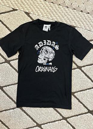 Футболка adidas