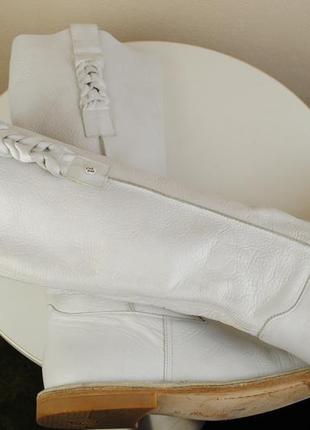 Очень стильные белые кожаные сапоги atelier do sapato portugal