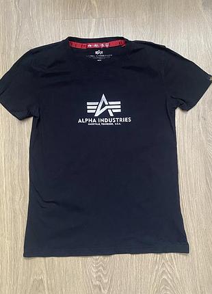 Футболка alpha industries чорного кольору