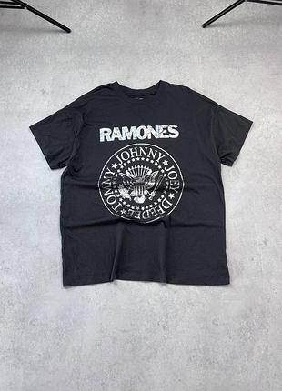 Футболка ramones l