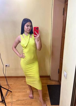 Лимонна сукня міді