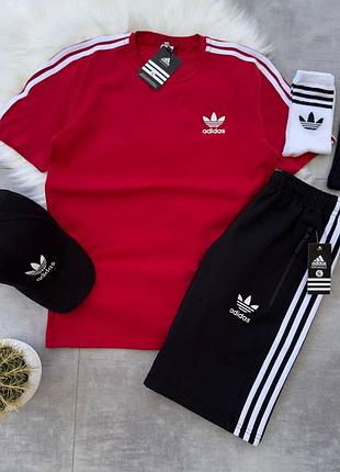Літній чоловічий костюм adidas з футболкою та шортами та кепкою адідас