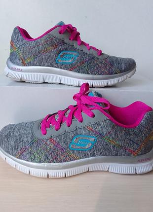 Кросівки  skechers  3 5  розмір