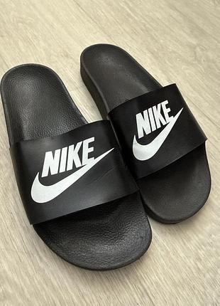 Капці на хлопчика фірми nike (не оригінал)