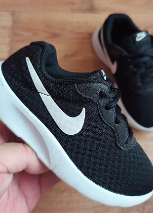 Оригінальні nike  р28 довжина устілки по факту 18см.