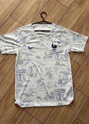 Футболка nike france, гарний стан. розмір не вказаний, орієнтовно s. пахви 46,5 см, довжина 69 см.