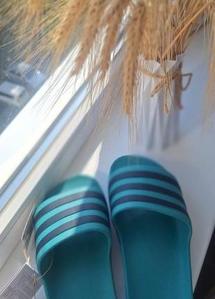 Нові оригінальні дитячі шльопанці adidas