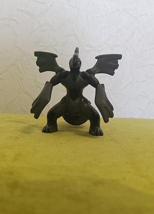 Коллекционная фигурка покемон зеком mcdonald's 2018 /pokemon zekrom