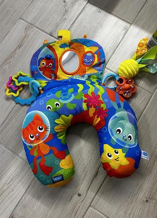 Подушка для лежання малюкам playgro