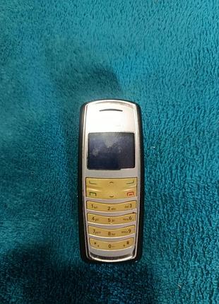 Телефон nokia 2128i
