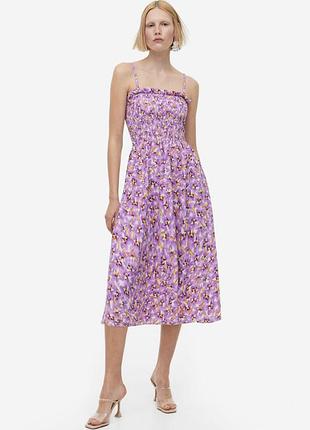 Красивое цветочное сиреневое миди платье на резинке h&m