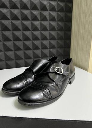 Кожаные туфли монки malip (италия) с пряжкой — размер 38