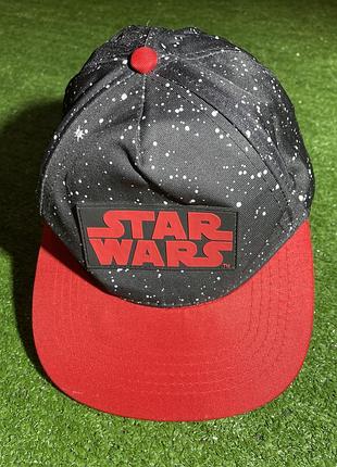 Нова ліцензована бейсболка star wars чорного кольору з галактичним принтом на всій поверхні.
