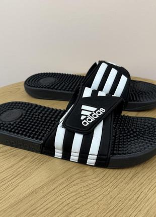 Оригінальні шльопанці adidas adissage
