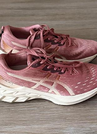 Кроссовки asics novablast 2 p 40.5 оригинал