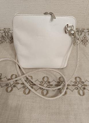 Маленькая сумочка cross body. кожа, итальялия.