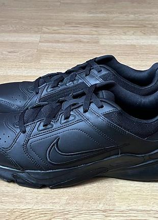 Новые кожаные кроссовки nike 44 размер