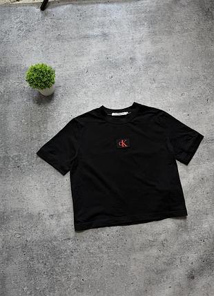 Жіноча футболка кроп том calvin klein jeans t shirt