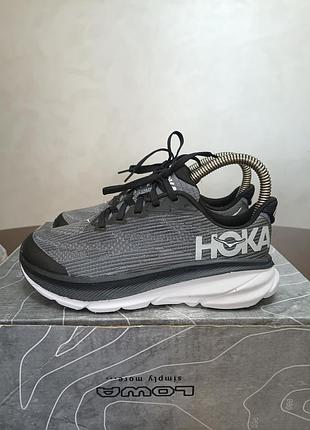 Женские кроссовки hoka one one clifton 9
размер 36 длина стельки 22 см
состояние новых