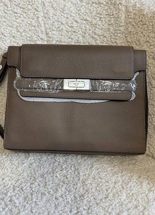 Сумка tory burch із культової лінійки lee radziwill shoulder bag ця модель є втіленням фірмового «тихого розкошу» та мінімалізму.оригінал❤️‍🔥
