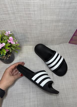 Оригинальные шлепанцы adidas