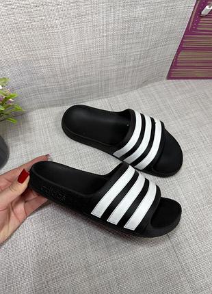 Оригинальные шлепанцы adidas