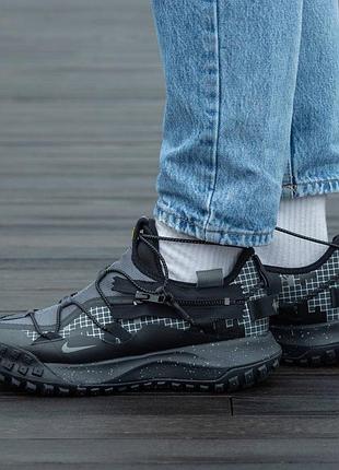 Чоловічі кросівки  nike acg mounting fly zip low