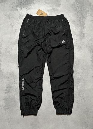 Нейлонові спортивні штани nike acg primaloft