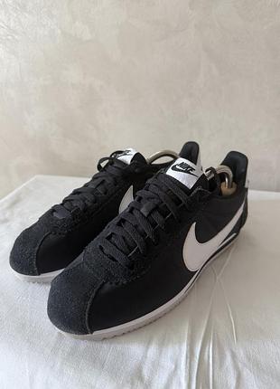 Кросівки nike cortez basic nylon black white р. 42 (26.5 см) 807472-011 оригінал