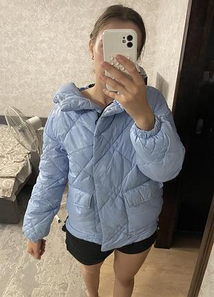 Продаю пуховик демісезон