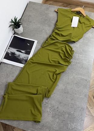 Платье zara с вырезом