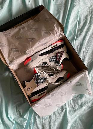 Белые кожаные кроссовки джордан 4 ретро унисекс jordan 4 retro fight nostalgia 45