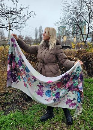 Жіночий двосторонній кашеміровий шарф-палантин. картина з квітами. білий, фіолетовий. друга сторона бежева. кашемір. 185х75 см