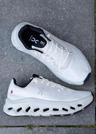 Cloudtilt white black 4