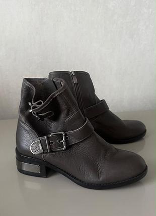 Ботінки vince camuto