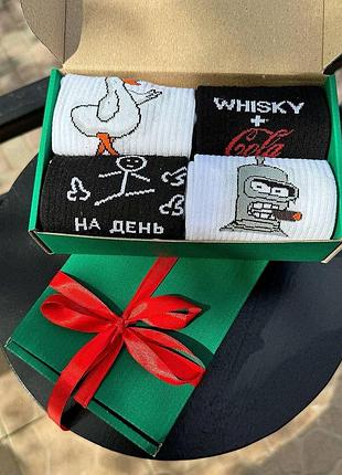 Бокс чоловічих подарункових шкарпеток 40-45 на 4 пари