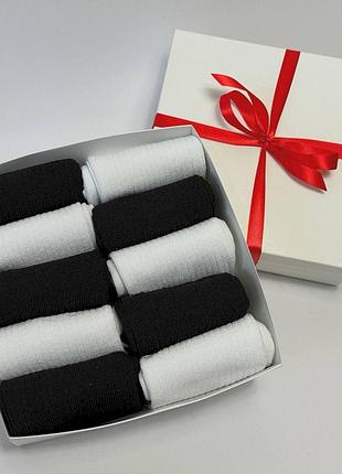 Набір жіночих високих шкарпеток в рубчик на 10 пар 36-41 у подарунковій коробці