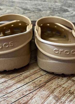 Золоті crocs 5